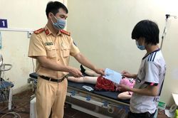 Cảnh sát giao thông giúp sản phụ sinh con trên đường về quê tránh dịch