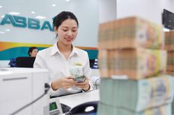 Kênh bơm tiền qua Kho bạc Nhà nước dư thừa