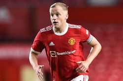 Bóng đá hôm nay 6/10: Tuyển Trung Quốc lộ chiến thuật. MU hết hy vọng ở Van de Beek
