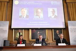 Giải Nobel Hóa học 2021 và các Giải Nobel Hóa học trong 10 năm trở lại đây