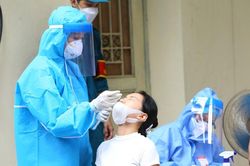 Hà Nội: Thêm 6 ca COVID-19 liên quan đến Bệnh viện Việt Đức
