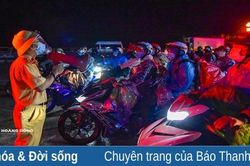 Những chuyến hồi hương dưới mưa
