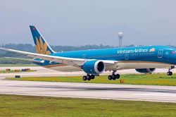 Vietnam Airlines 'dè dặt' nối lại 7 đường bay nội địa từ ngày 10/10