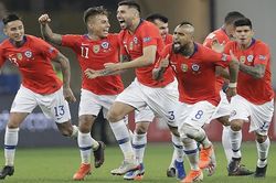 Soi kèo nhà cái Peru vs Chile. Nhận định, dự đoán vòng loại World Cup 2022 (8h00, 8/10)