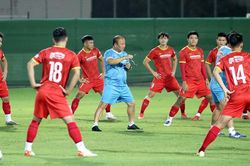 Tuyển Việt Nam có gì, chơi nấy