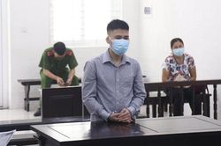 Trút 'mưa dao' lên người tình trẻ khi bị đề nghị chia tay