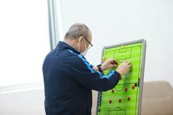 Tuyển Việt Nam làm gì để thắng Trung Quốc?