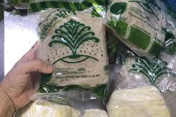 Mì, bún, miến, phở ngoại chiếm chỗ trên các kệ hàng