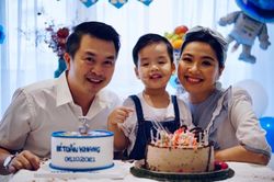 Lê Khánh tự tay tổ chức sinh nhật tròn 3 tuổi cho bé Tuấn Khang và không quên nhắn gửi đến con trai