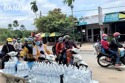 Hỗ trợ 10.000 lít xăng cho người lao động các tỉnh phía nam về quê
