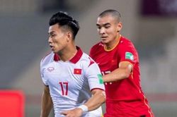 Tuyển Việt Nam chiến đấu với tinh thần không từ bỏ