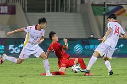 Thầy Park thừa nhận sai lầm khi tuyển Việt Nam thua Trung Quốc