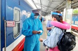 Những chuyến tàu chở yêu thương trở về