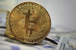 Giá Bitcoin chạm ngưỡng cao nhất trong vòng 5 tháng