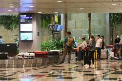 Singapore nới lỏng biện pháp phòng dịch COVID-19, mở cửa đường biên giới