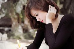 Đàn bà cứ ''nói nhiều, nhớ dai'' thì chính là dại, miệng ít lời cho đời bớt họa