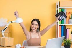 Quá nhiều lời khuyên tài chính trên mạng, đâu là bí quyết đáng giữ, đâu nên bỏ ngoài tai?