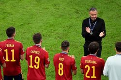 HLV Luis Enrique: 'Thua Pháp thế này thật đau'