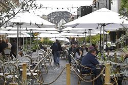 Thành phố Sydney mở cửa trở lại sau gần 4 tháng phong tỏa