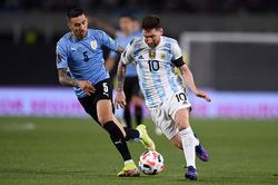 Messi lập công, Argentina đại thắng Uruguay