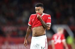 Quỷ đỏ sẵn sàng 'đại hạ giá' để bán Lingard
