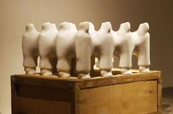 Triển lãm 'Biến chuyển': Thật lạ, đá mà cũng mềm mại!