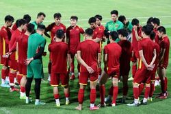Tin ĐT Việt Nam vs Oman hôm nay 12/10: Tuyển Việt Nam chốt danh sách. Oman chơi muốn tấn công