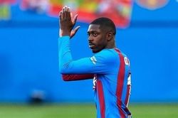 Chuyển nhượng cầu thủ: Barca gia hạn 5 cầu thủ; Man Utd ưu tiên mua Ndidi; Liverpool đàm phán Joao Felix