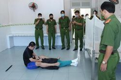 Thực nghiệm vụ án giết chị gái, cướp tiền vàng đưa bạn gái đi du lịch