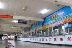 Bến xe lớn nhất TP. HCM vắng hoe ngày đầu thí điểm xe khách liên tỉnh