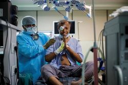 Sau 'nấm đen', Ấn Độ lại phát hiện thêm loại nấm mới ở bệnh nhân Covid-19 đã hồi phục