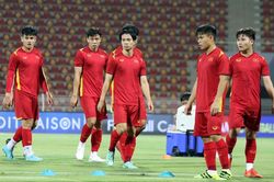 Tuyển Việt Nam: Đừng đổ thừa VAR, hãy nhìn vào sự yếu kém và hạn chế để tiến bộ!