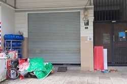 Leo lên gác cứu em họ bị điện giật, cả 2 đều tử vong