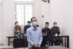 Hai cha con vào tù vì hành xử côn đồ