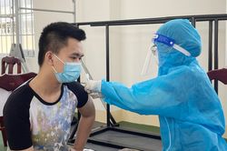 Để mở cửa, các tỉnh miền Tây đẩy nhanh tiêm vaccine