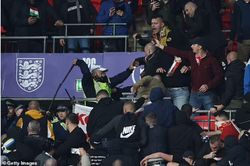 FIFA điều tra vụ bạo lực tại sân vận động Wembley
