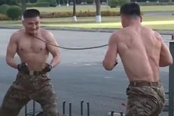 Màn trình diễn các pha nguy hiểm cực đỉnh của đặc nhiệm Triều Tiên