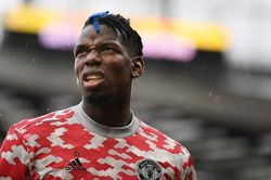 MU đang tuyệt vọng với Paul Pogba