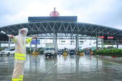 Hà Nội: Dừng kiểm soát phương tiện ra vào thủ đô tại chốt Pháp Vân - Cầu Giẽ