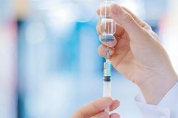 Cha mẹ cần biết những điều này khi cho trẻ từ 12-17 tuổi đi tiêm vắc xin phòng COVID-19