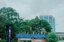 Trường đại học đầu tiên ở TPHCM cho sinh viên đến trường học trực tiếp