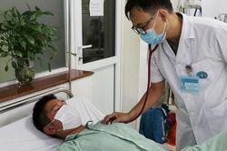 Lo ngại sốt xuất huyết bùng phát giữa dịch COVID-19, dấu hiệu nào phân biệt?