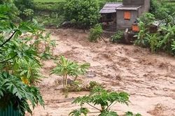Nước sông dâng cao, từ Nghệ An đến Quảng Nam đề phòng lũ quét