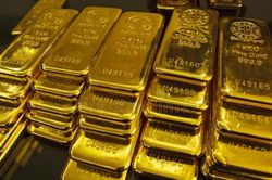 Giá vàng thế giới 16/10: Giảm sau khi doanh số bán lẻ của Mỹ tăng bất ngờ trong tháng 9