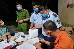 Phát hiện xe 'luồng xanh' vận chuyển 2.000 bao thuốc lá điếu nhập lậu