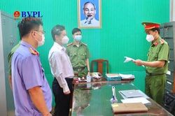 Phê chuẩn khởi tố, bắt tạm giam 2 Giám đốc Trung tâm giáo dục thường xuyên tỉnh Bình Phước