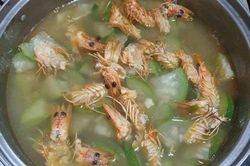 Cười ra nước mắt với 'thảm họa bếp núc' của các nàng dâu vụng, đến chồng cũng không bênh nổi