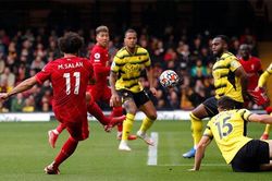 Salah lập siêu phẩm, Liverpool 'vùi dập' Watford