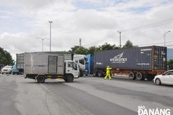 Quá tải tại các chốt kiểm soát cửa ngõ ra, vào Đà Nẵng và Quảng Nam