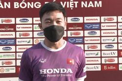 Xuân Trường, Đức Chinh khoe làn da 'bắt nắng' tại Muscat